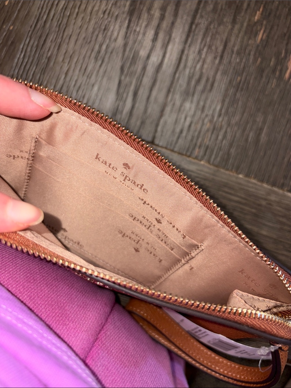 NWT kate spade Tan Pebbled Leather MediumWristlet - Picture 5 of 5